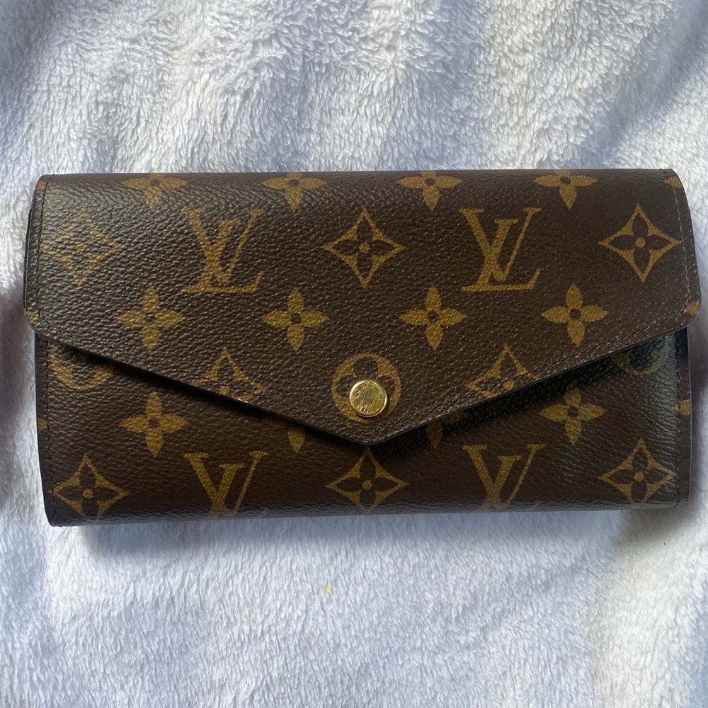 Louis Vuitton Sarah Wallet